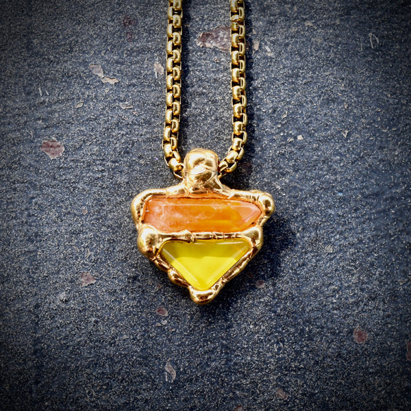 Quartz with orange & yellow tile