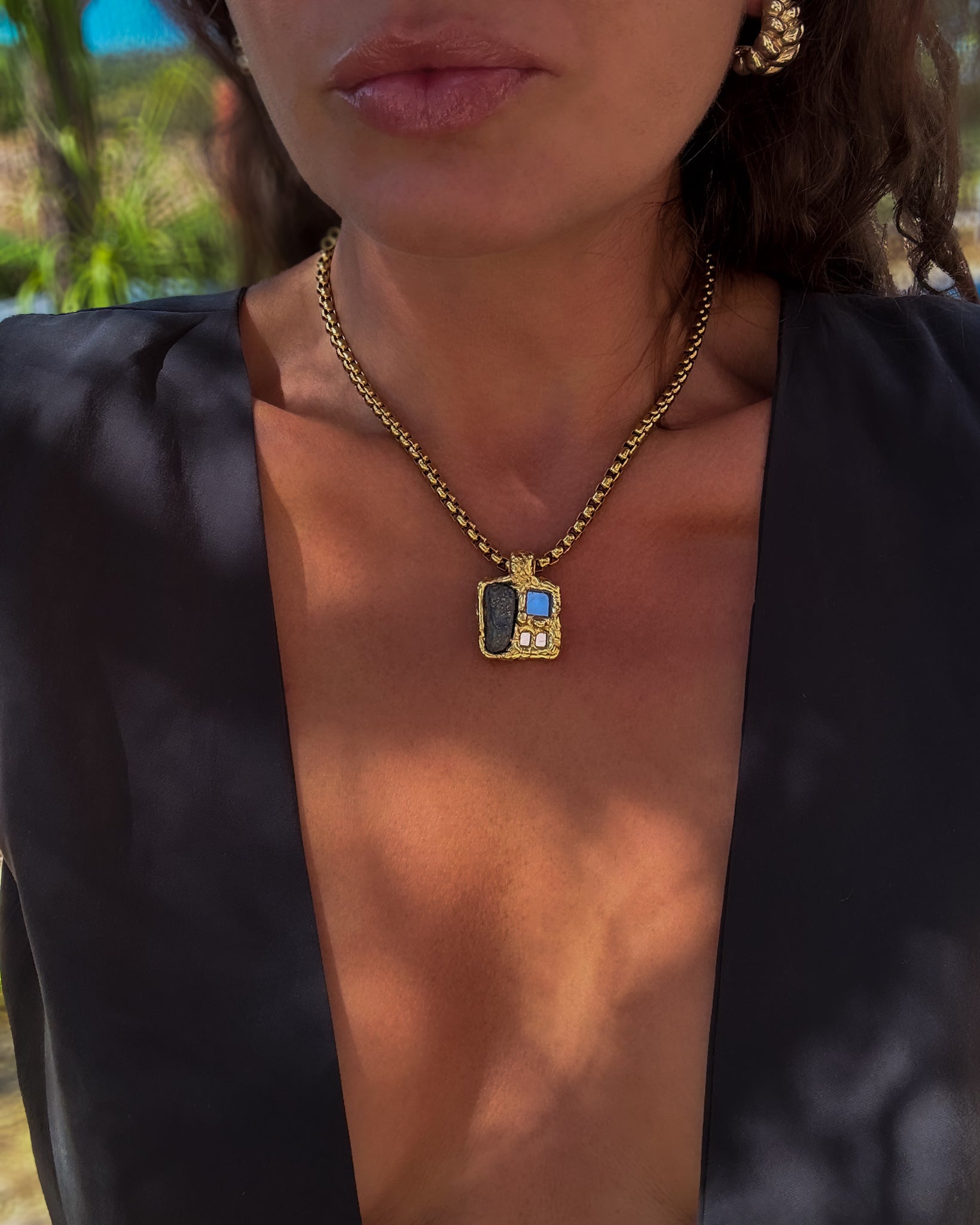 Lapis lazuli and Mirrors