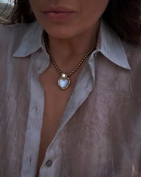 Silvery Cat Eye Heart
